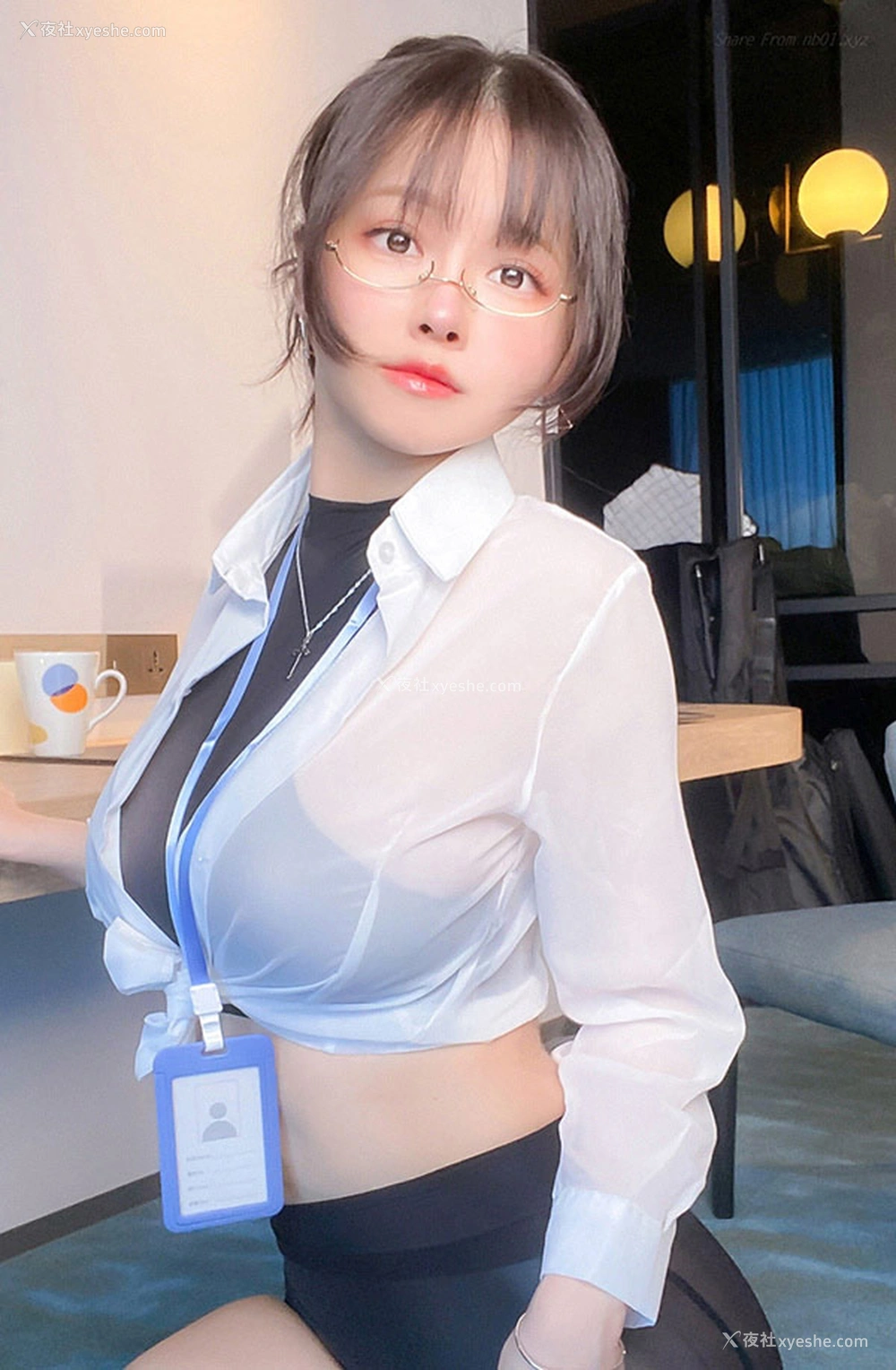 1P - 巨乳福利姬@Arty Huang 办公室OL无内黑丝