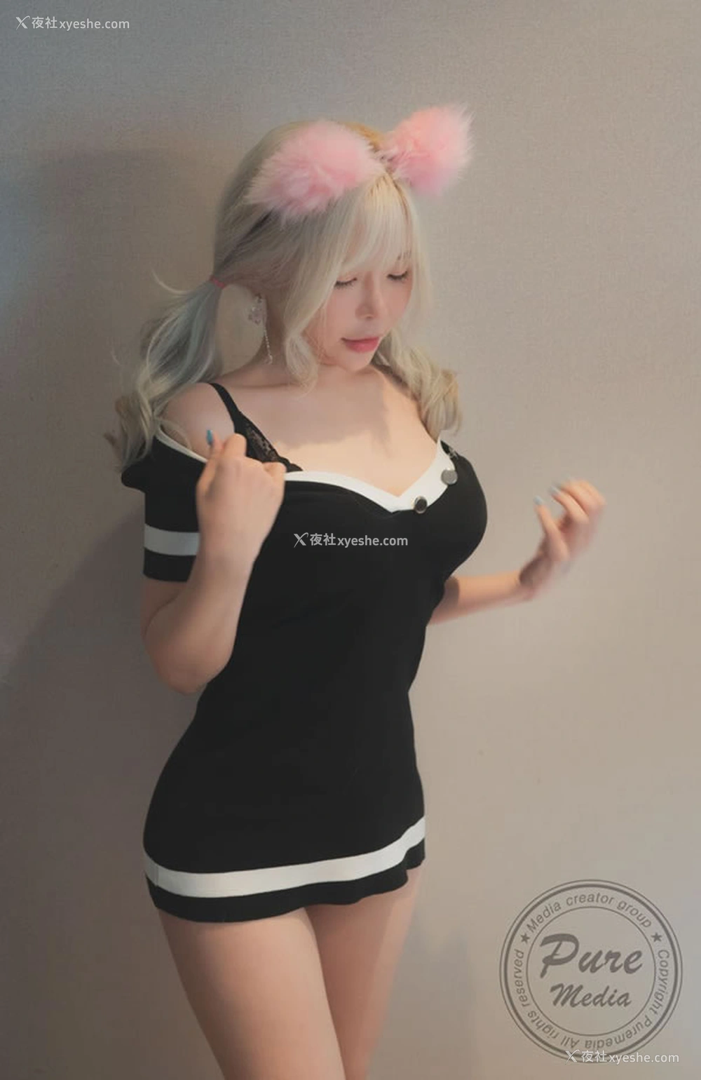 1P - 上围极致丰满的美女Lovey调教版无圣光图集