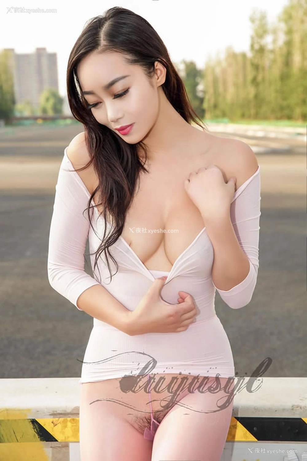 1P - 马路上的美女丝袜露出诱惑无圣光套图