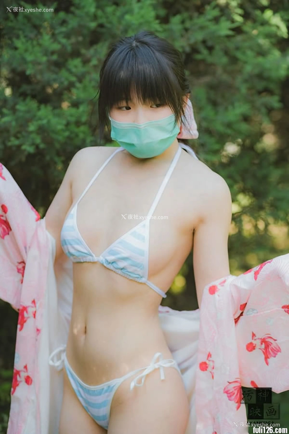 1P - 萝莉网红污神映画之野外嬉戏无圣光写真
