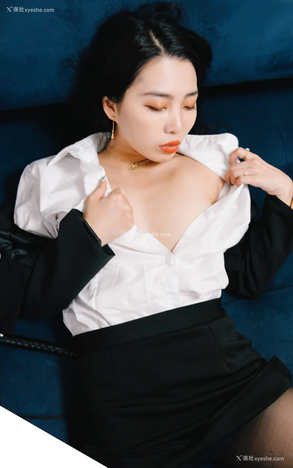 1P - JVID女郎-绝美OL教师无圣光人体套图