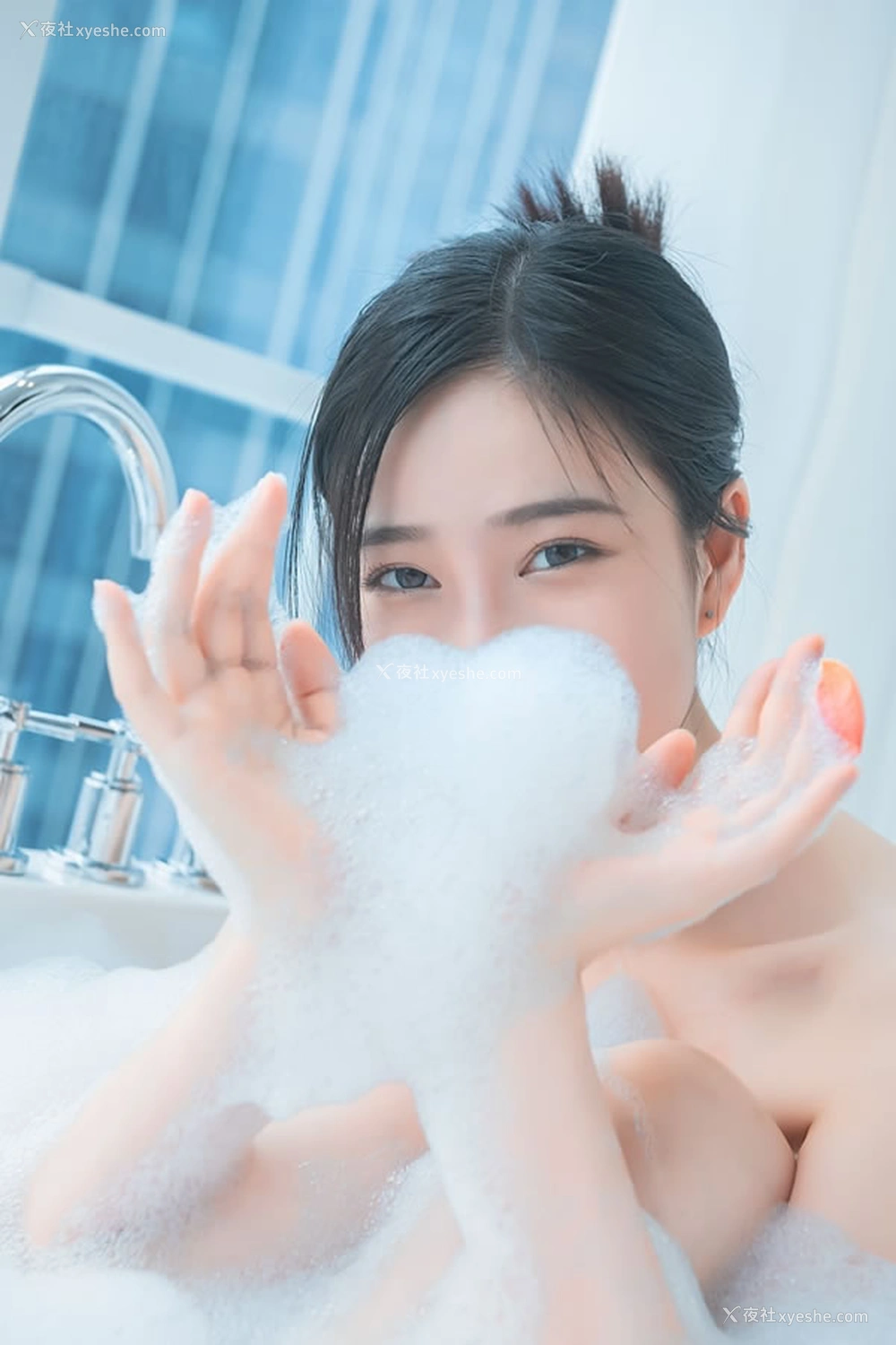 1P - 极品嫩模年年 – 爱心泡泡唯美无圣光图集