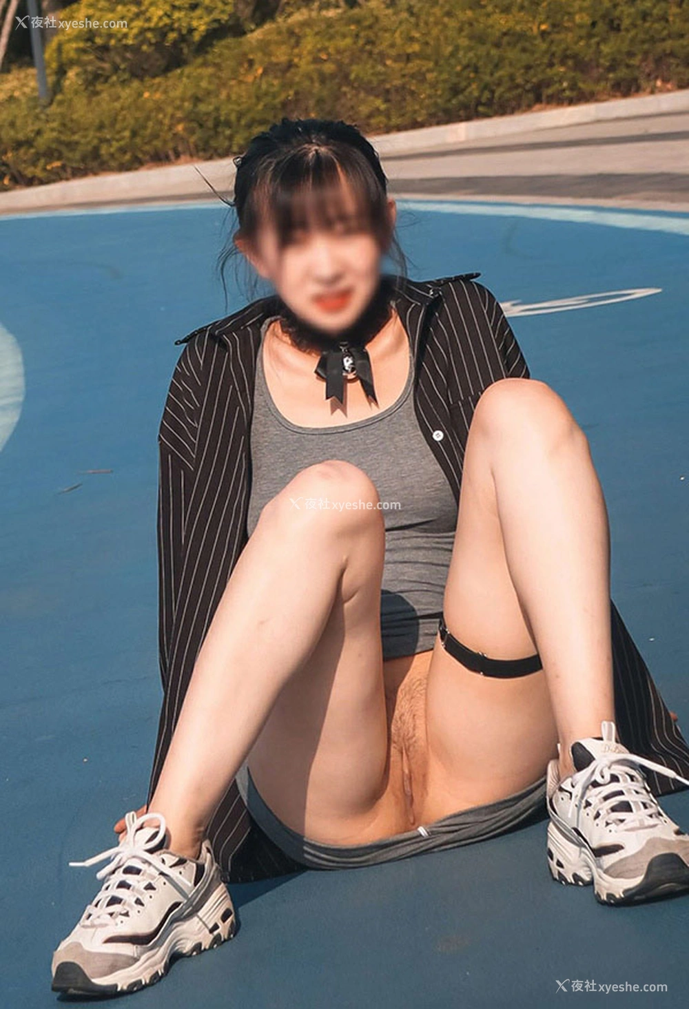 1P - 露出系美女青岛小可爱的户外大解放2