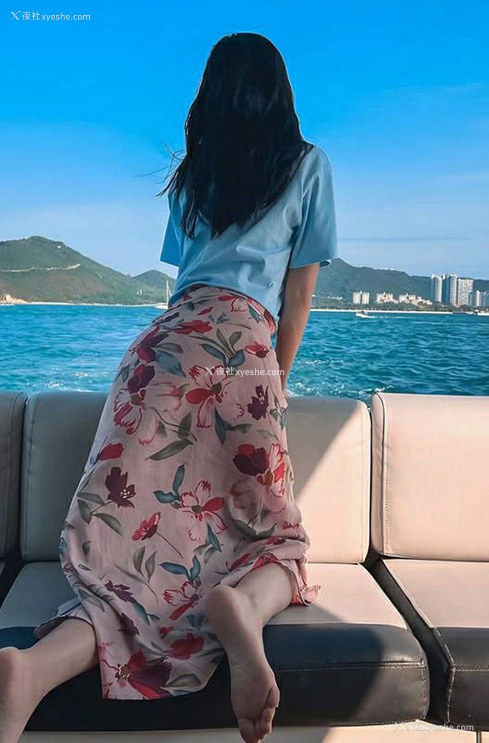 1P - 露出系美女青岛小可爱的户外大解放2