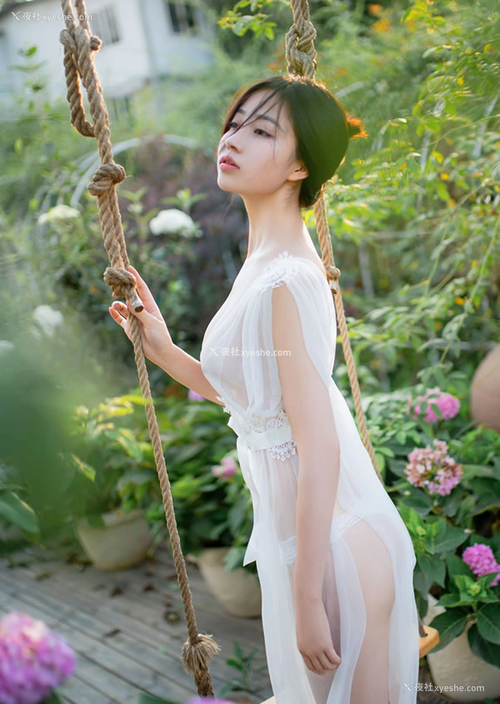1P - 极品嫩模年年 – 神明之女唯美无圣光图集