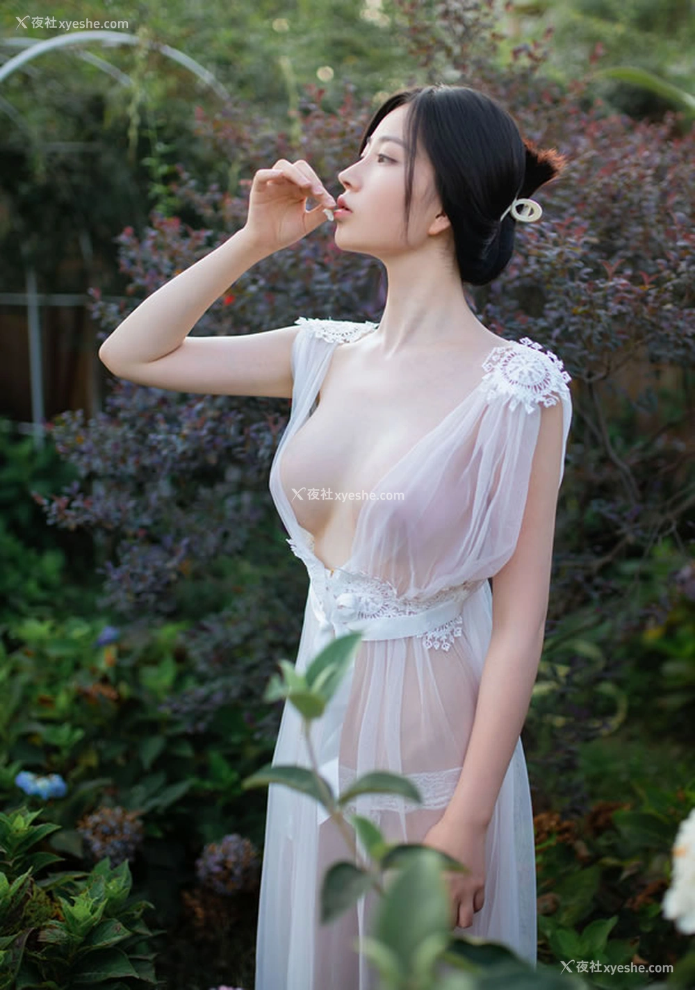1P - 极品嫩模年年 – 神明之女唯美无圣光图集