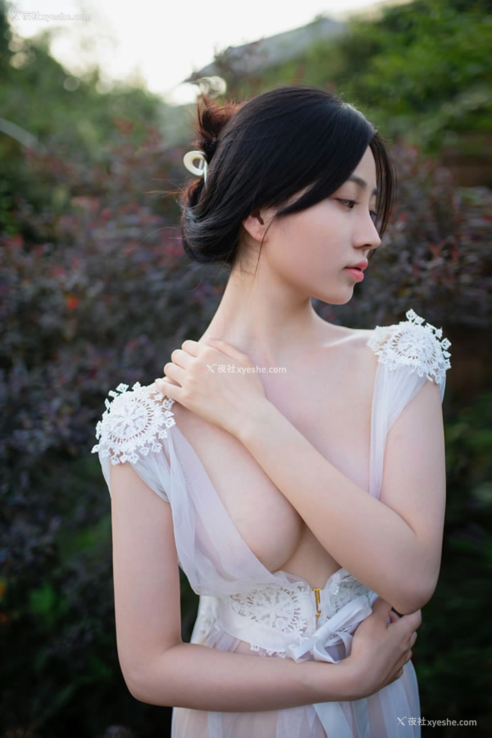 1P - 极品嫩模年年 – 神明之女唯美无圣光图集