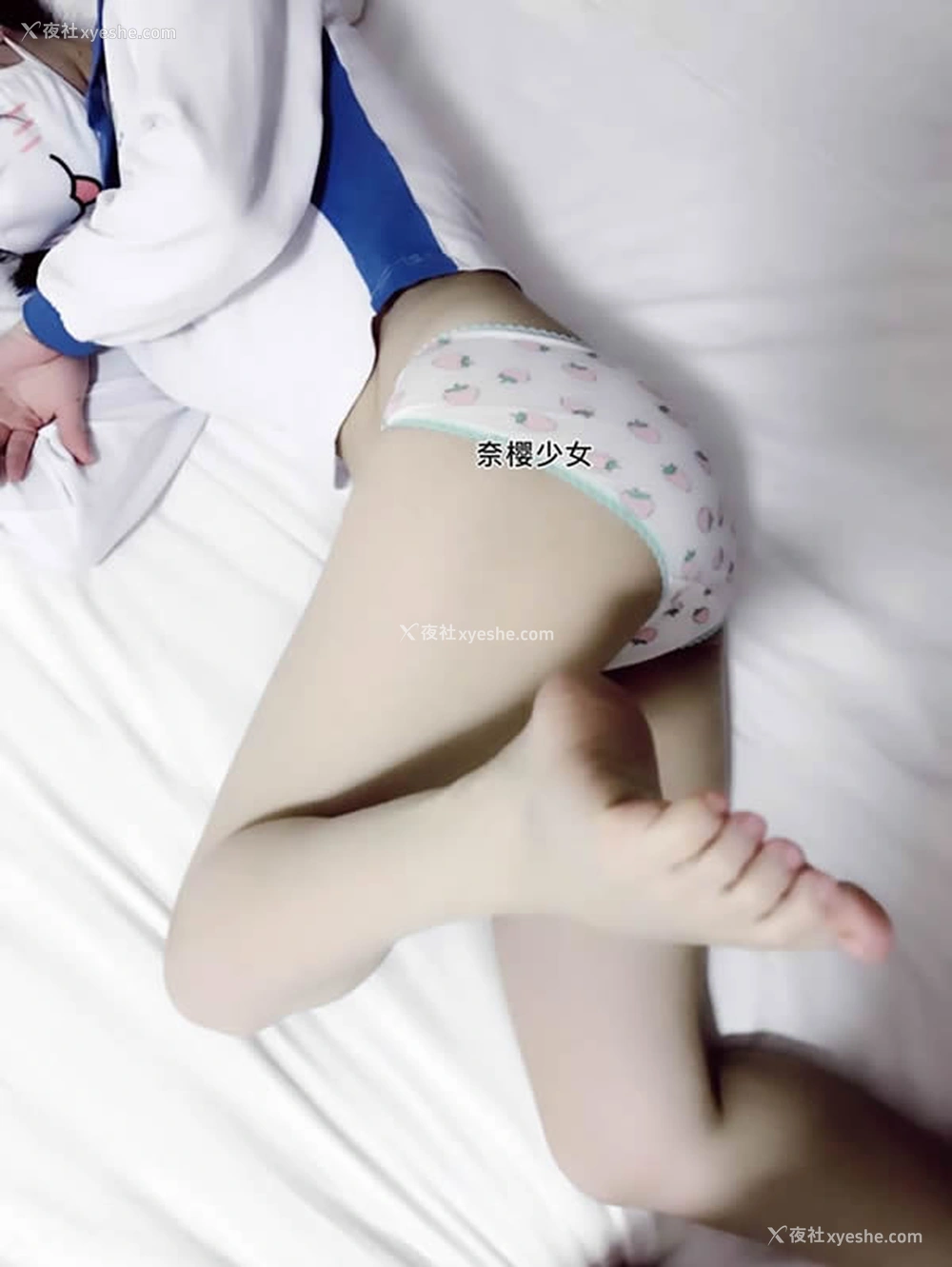 1P - 极品萝莉网红奈樱少女无圣光人体艺术套图2