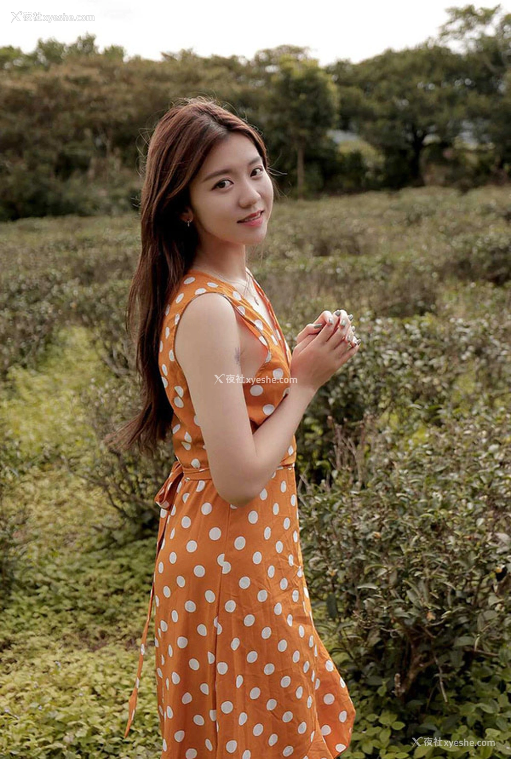 1P - 卡洛琳波点裙 热裤无圣光唯美人体图集