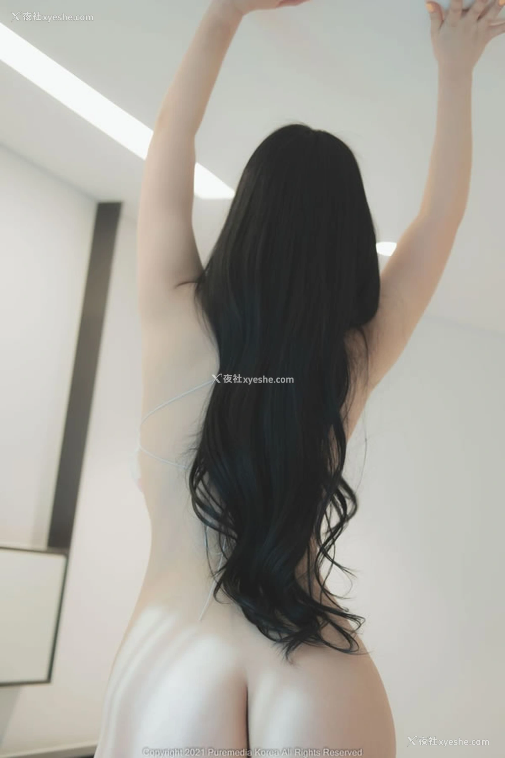 1P - 气质熟女Riha碎花小肚兜无圣光图集