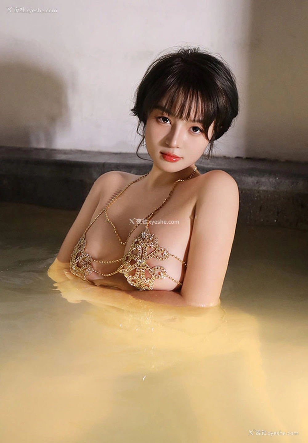 1P - 秀人女神沈思怡 温泉金丝缕衣无圣光美图