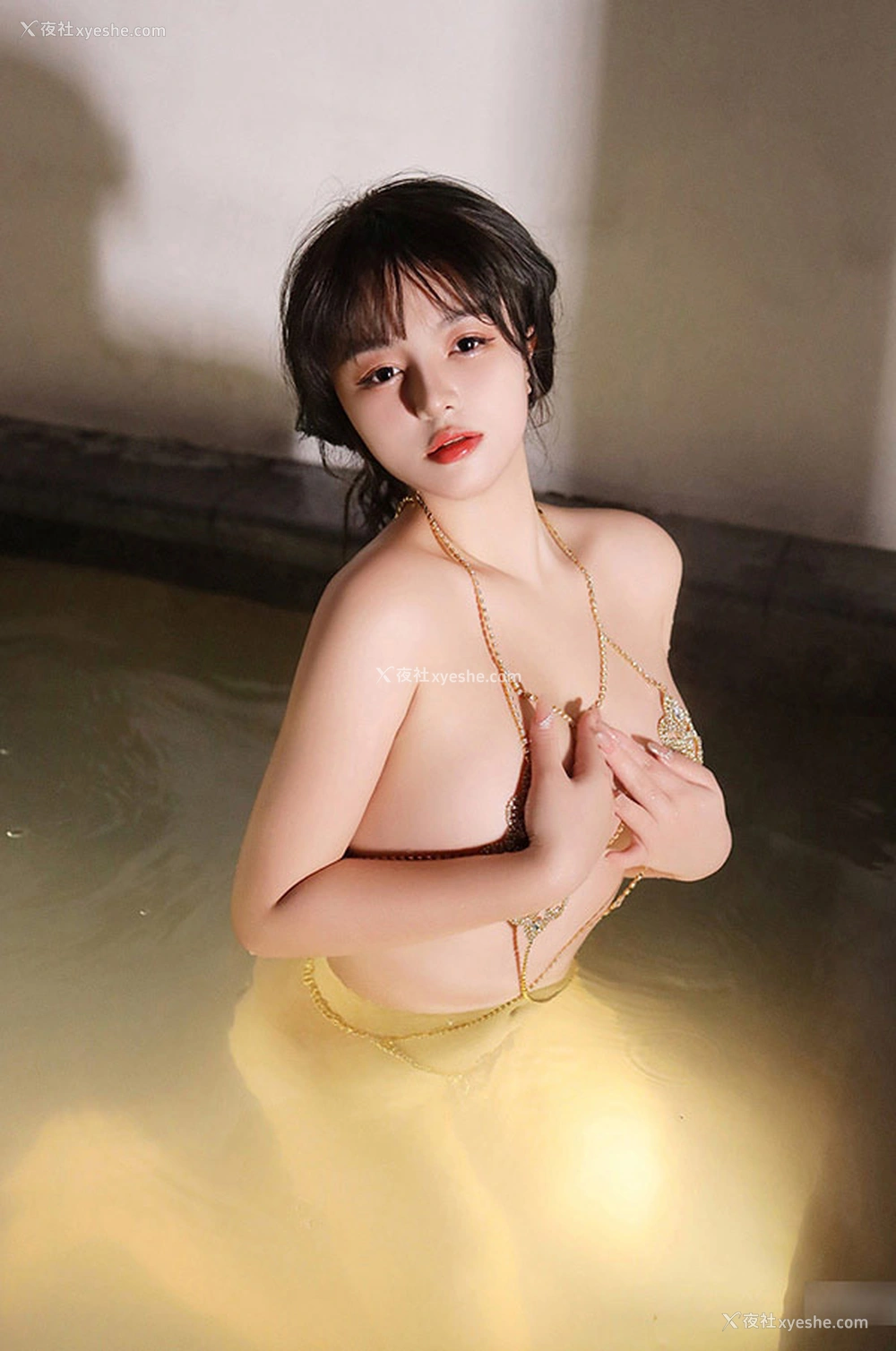 1P - 秀人女神沈思怡 温泉金丝缕衣无圣光美图