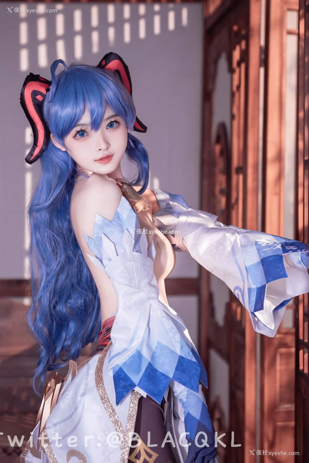 1P - 福利姬白莉爱吃巧克力 – 甘雨2