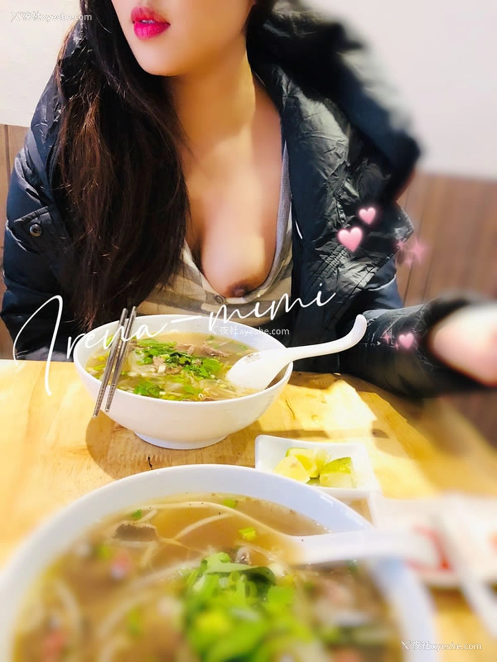 1P - 露出系网红@Irena_mimi 尺度私拍合集
