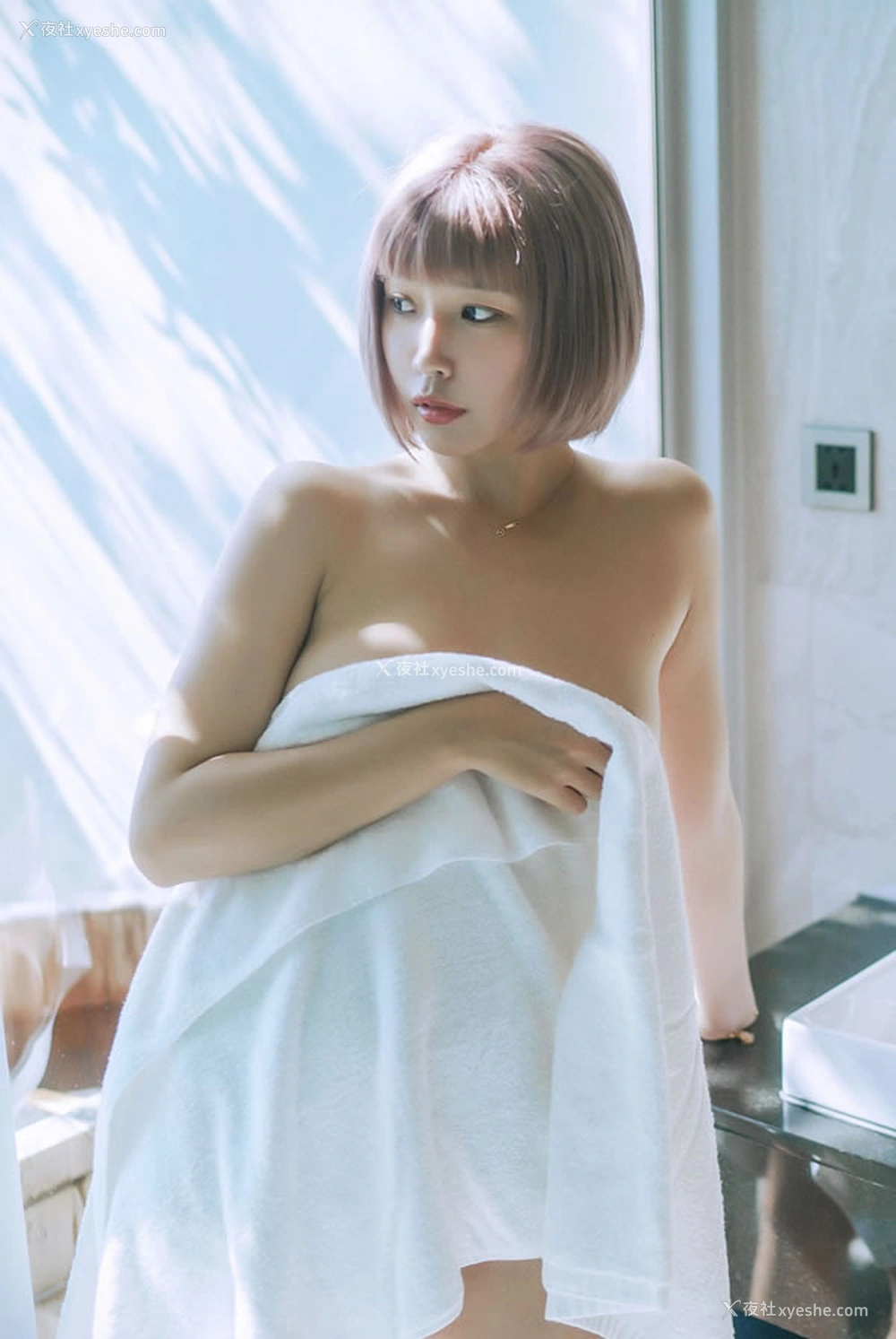 1P - 美少女果宝宝开胸T恤无圣光青春气息诱人