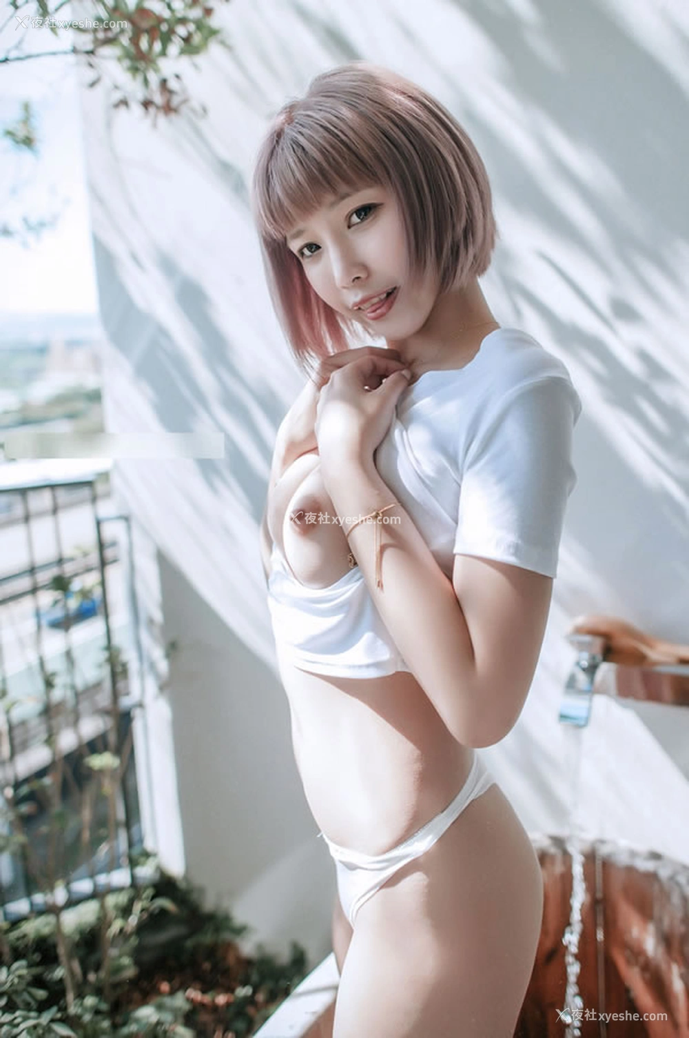 1P - 美少女果宝宝开胸T恤无圣光青春气息诱人