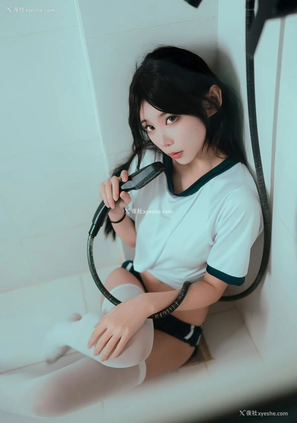 1P - 网红小姐姐yakumo猫小清新人体福利图集