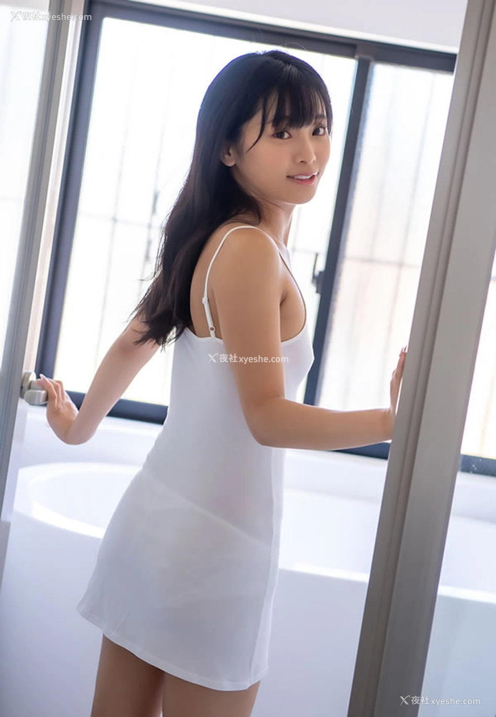 1P - Graphis小姐姐久留木玲无圣光人体套图3