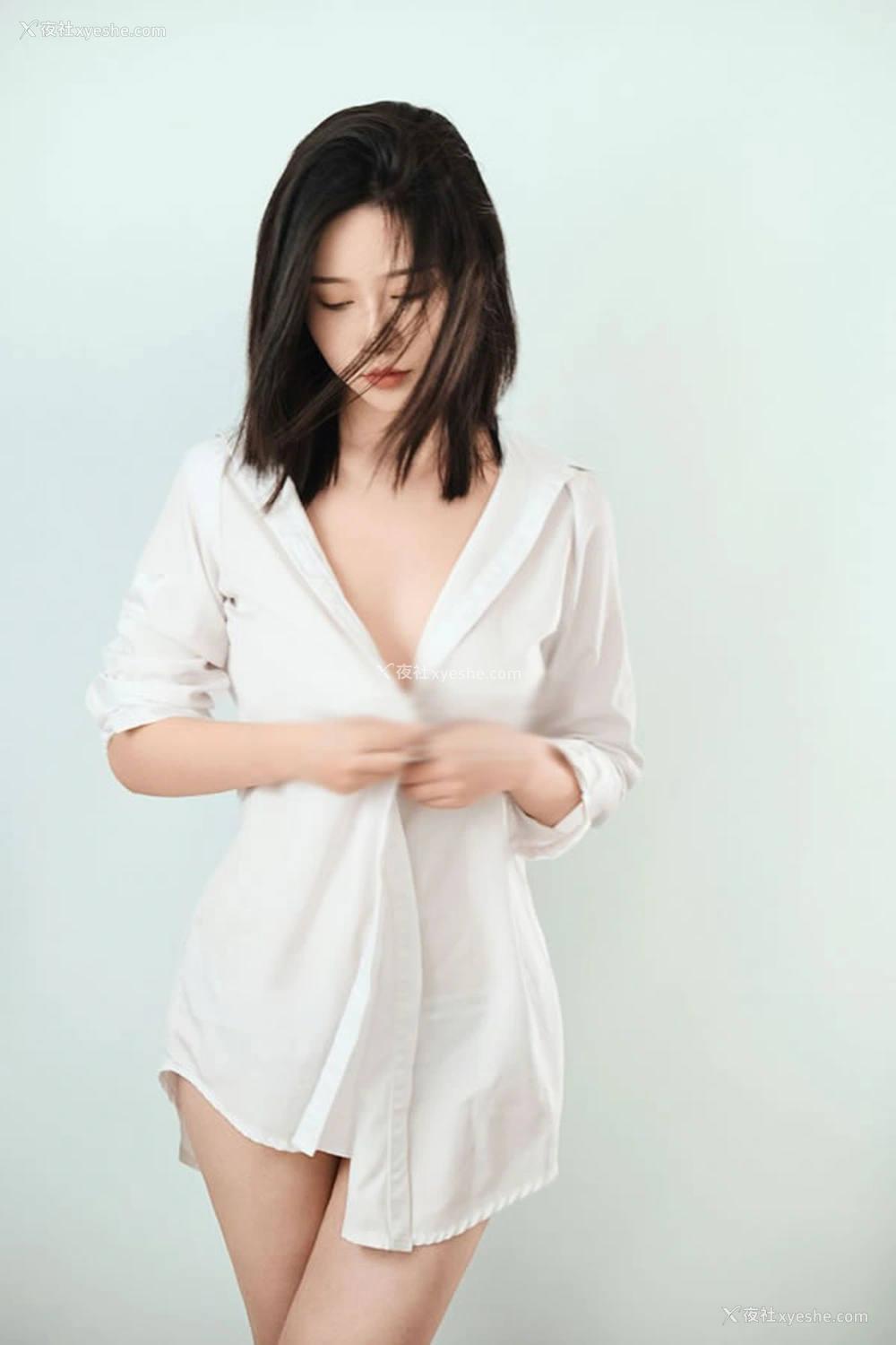 1P - 极品女神年年-杂志大片之白衬衫