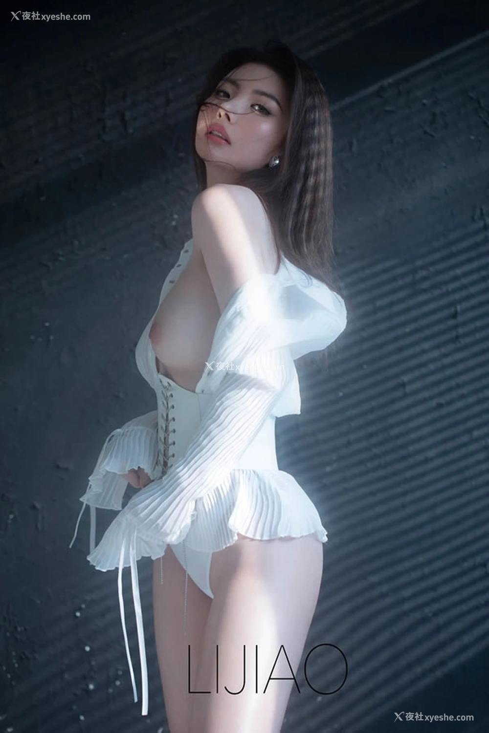 1P - 推特性感模特桃子 三青叶子无圣光合集