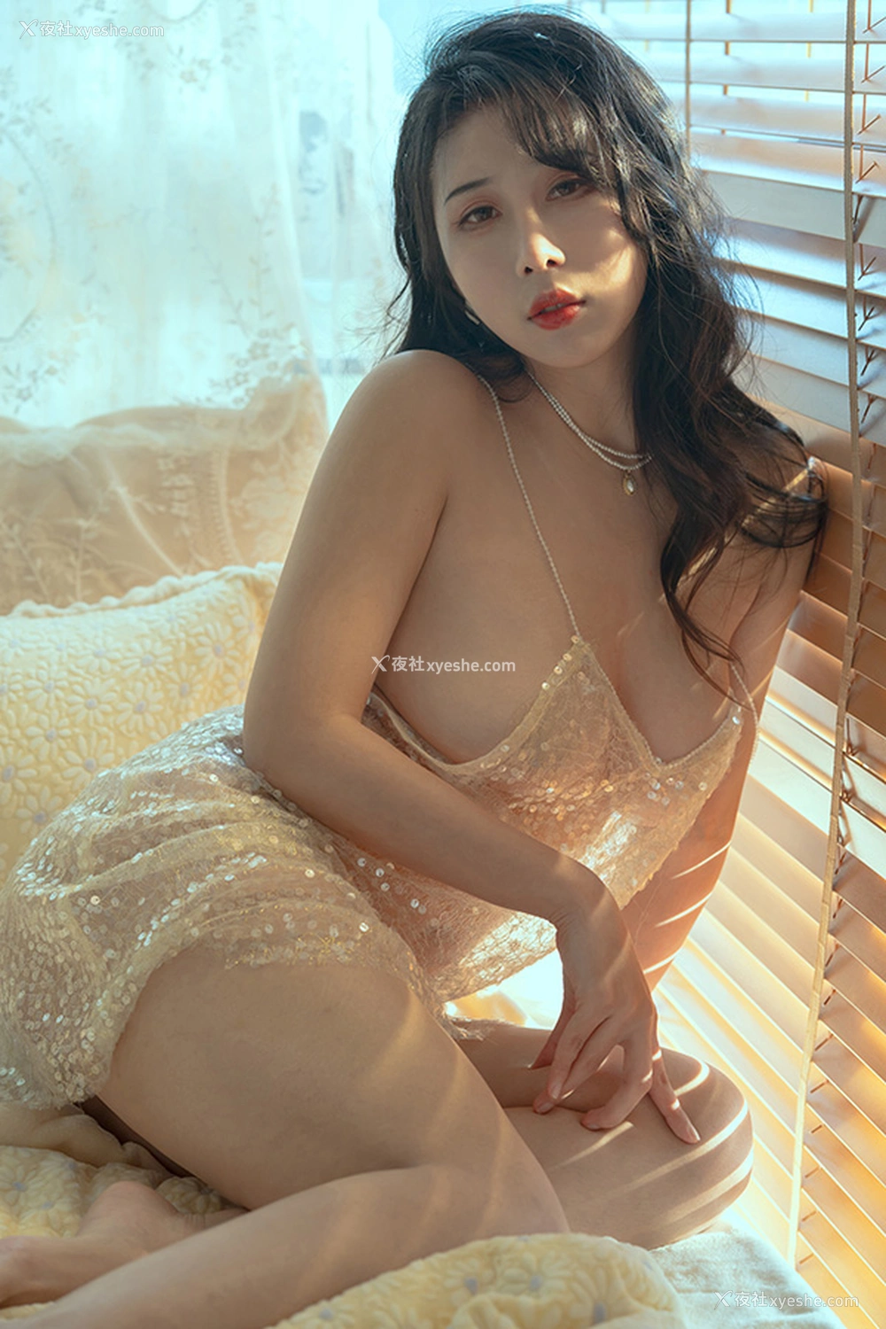 1P - 网红美女云溪溪 – 奶桃心事