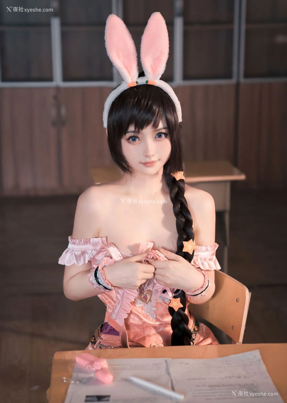1P - 福利姬白莉爱吃巧克力 – 小舞