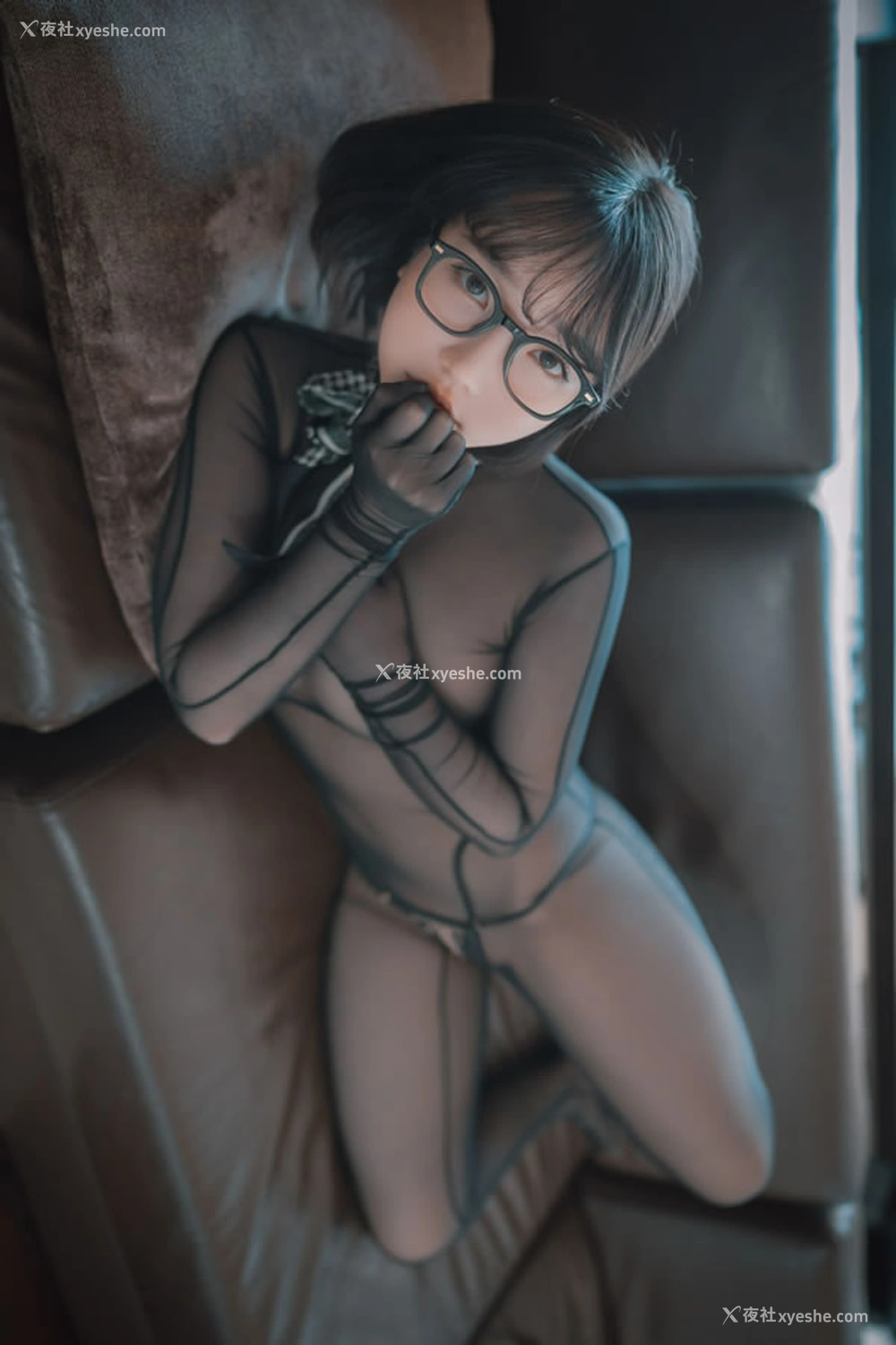 1P - 孙乐乐真空黑丝连体衣无圣光写真曲线迷人