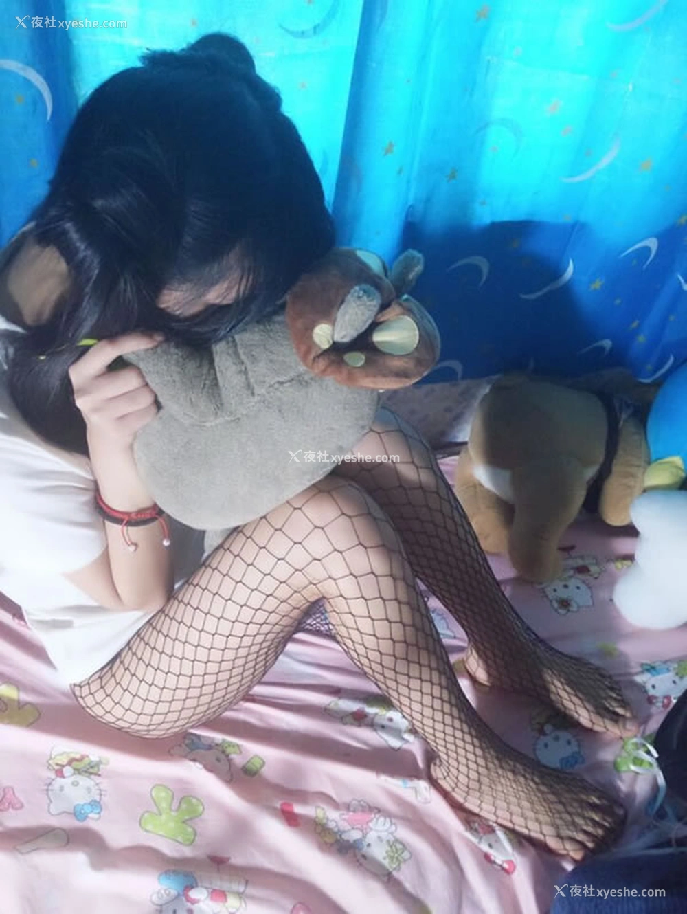 1P - 微博福利姬咲美酱无圣光套图2