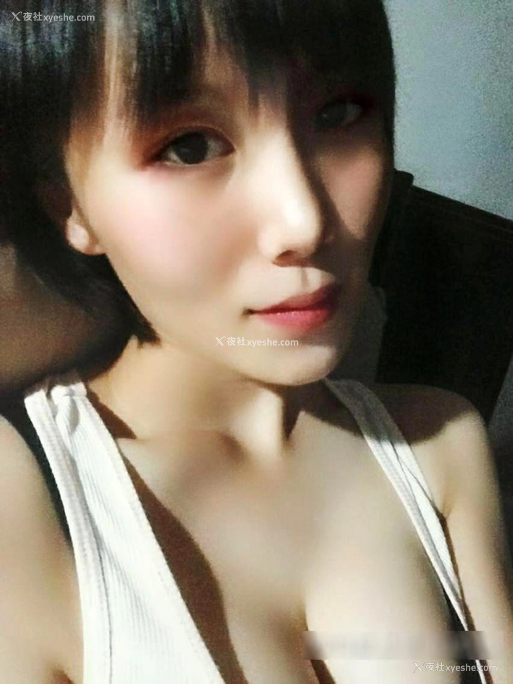 1P - 推特电报收集各类美女自拍无圣光图集