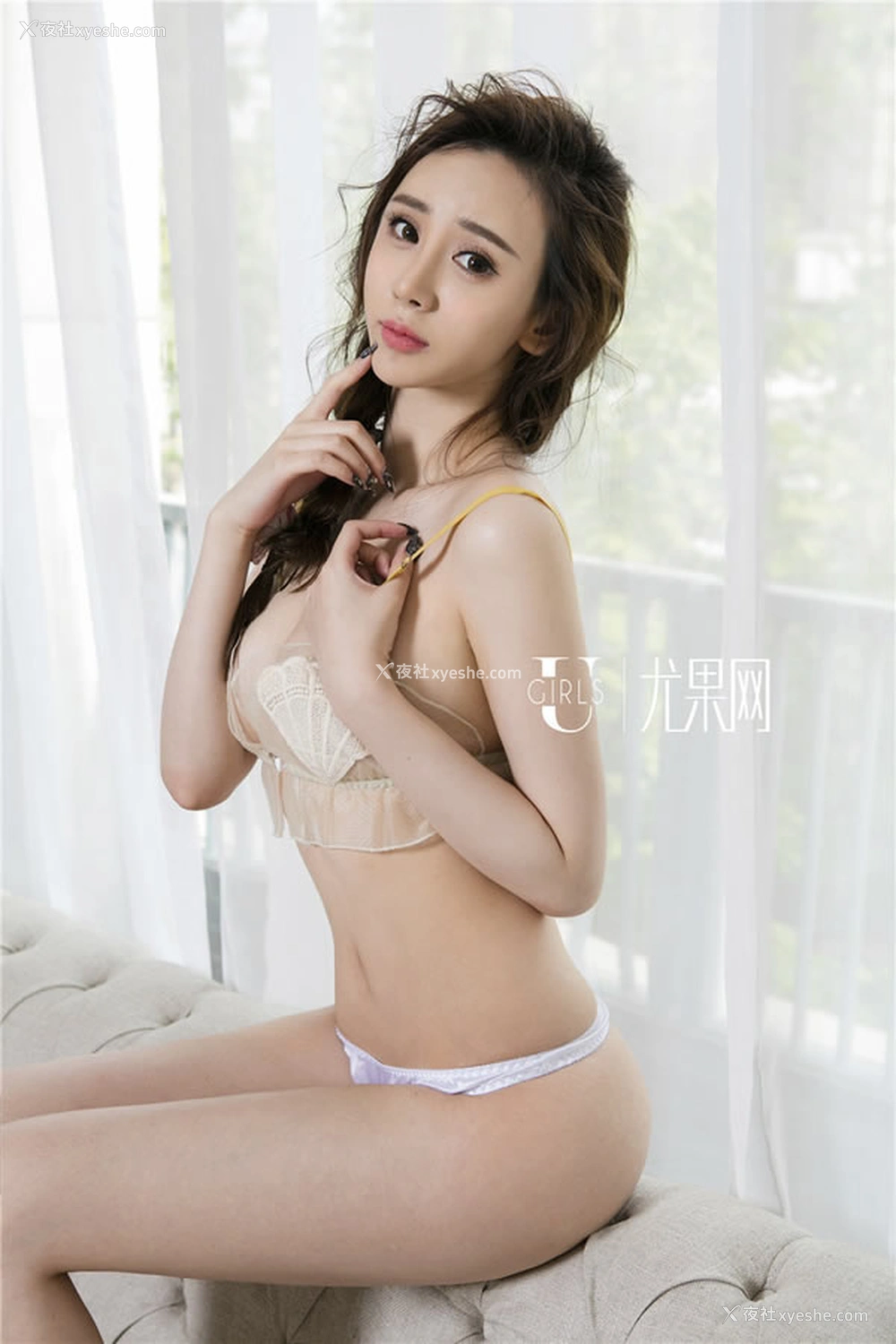 1P - 尤果网性感G奶美女于思琪无圣光顶级美乳香艳写真