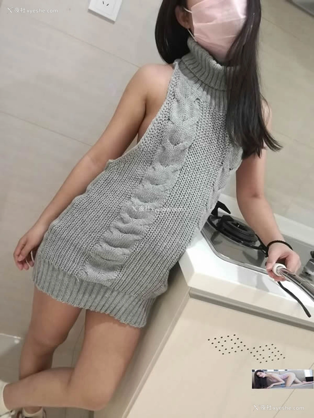 1P - 极品网络红人紫藤妹露背毛衣无圣光套图