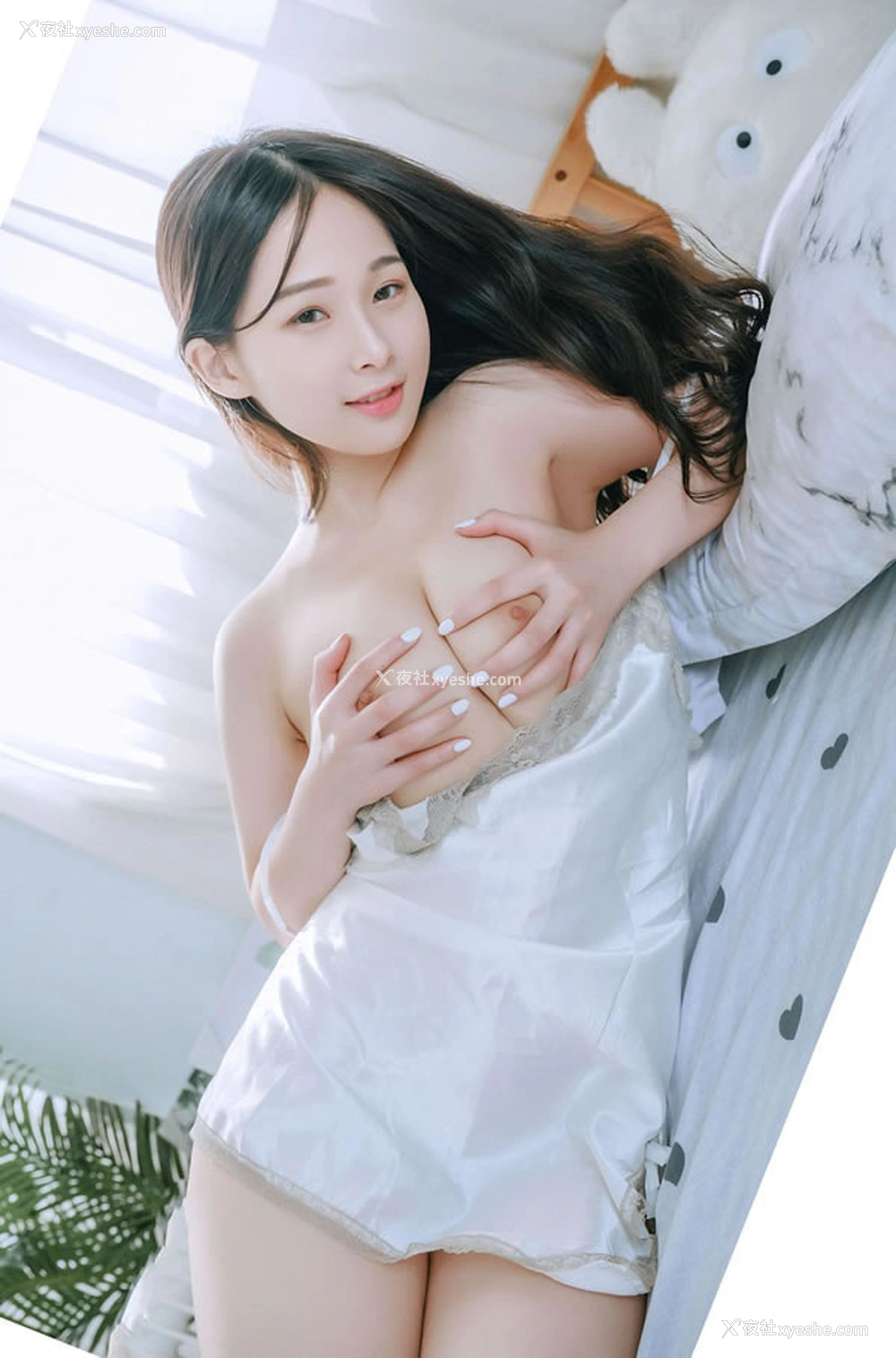 1P - 粉嫩美女婕咪 – 清晨小吊带无圣光图集