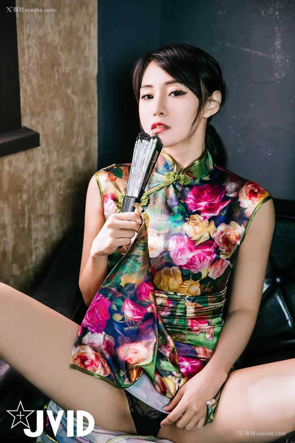 1P - JVID-乳神乐乐韵味旗袍无圣光人体套图
