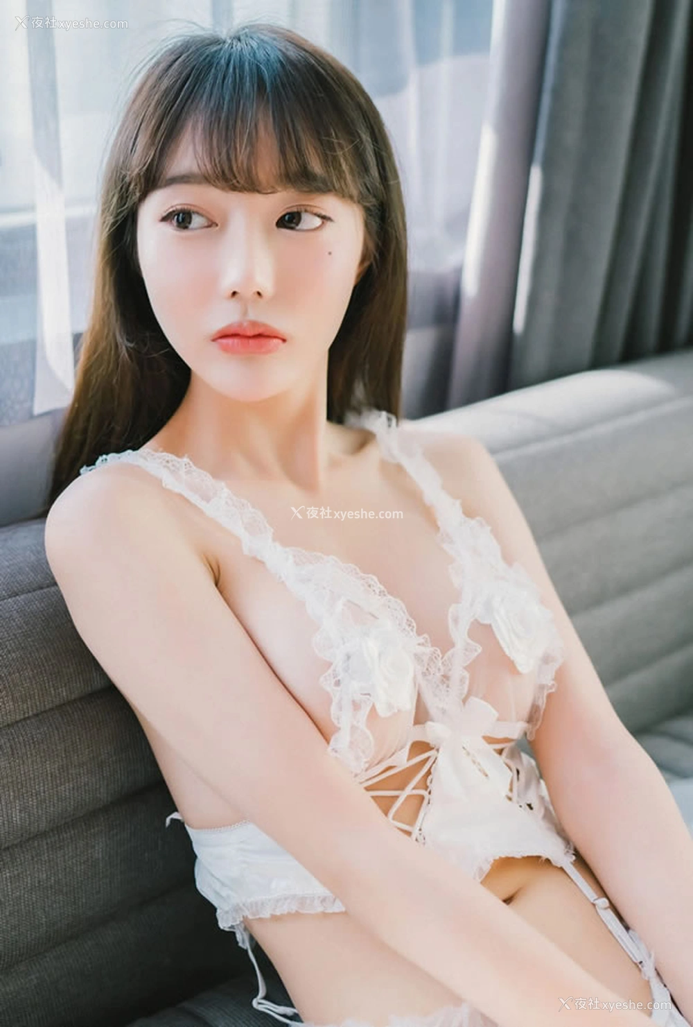 1P - 美女Jucy白色情趣内衣无圣光图集