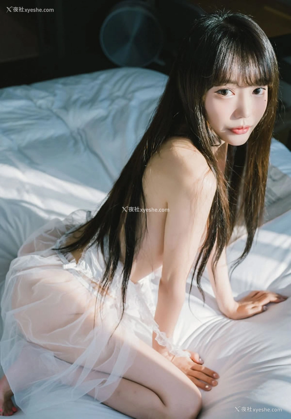 1P - 美女Jucy白色情趣内衣无圣光图集