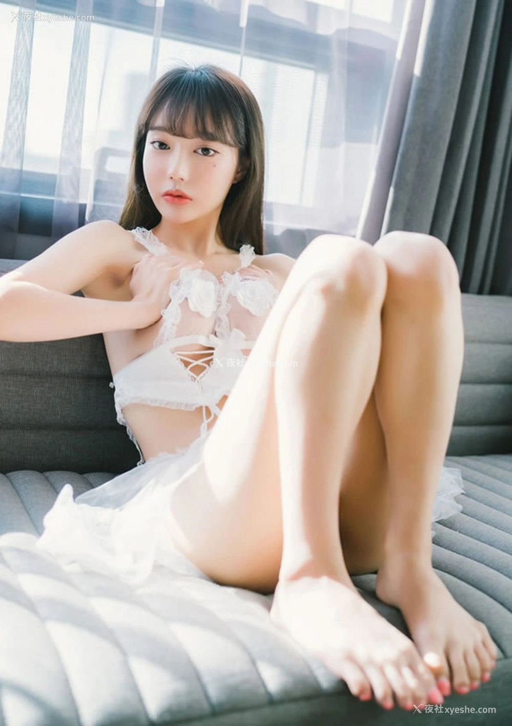 1P - 美女Jucy白色情趣内衣无圣光图集