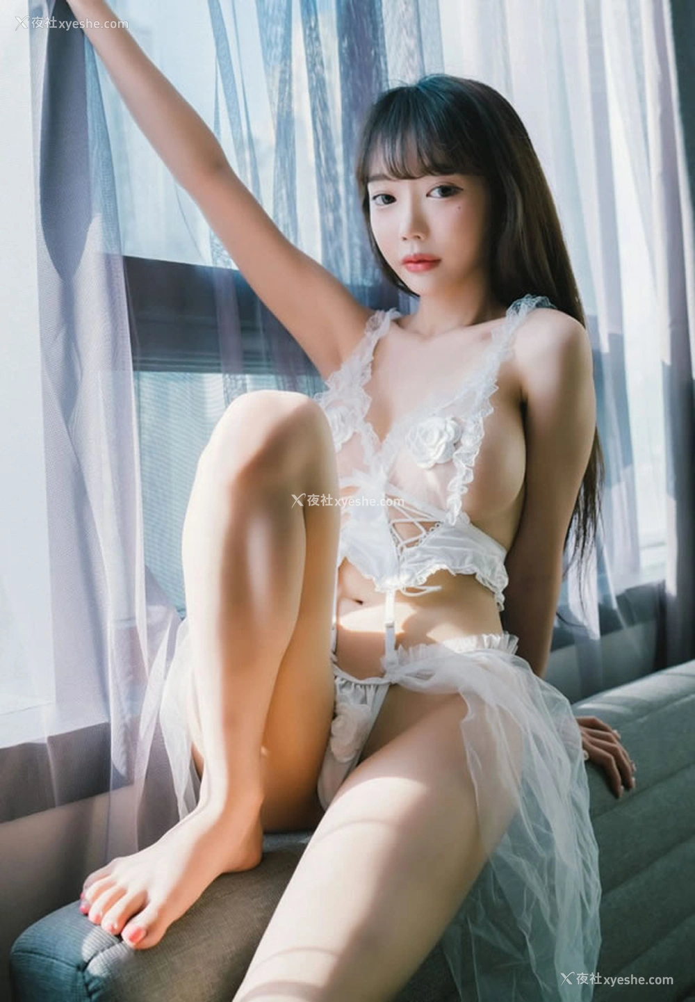 1P - 美女Jucy白色情趣内衣无圣光图集