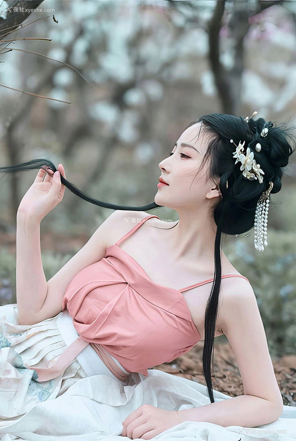 1P - 极品女神年年 三月榕无圣光唯美图集