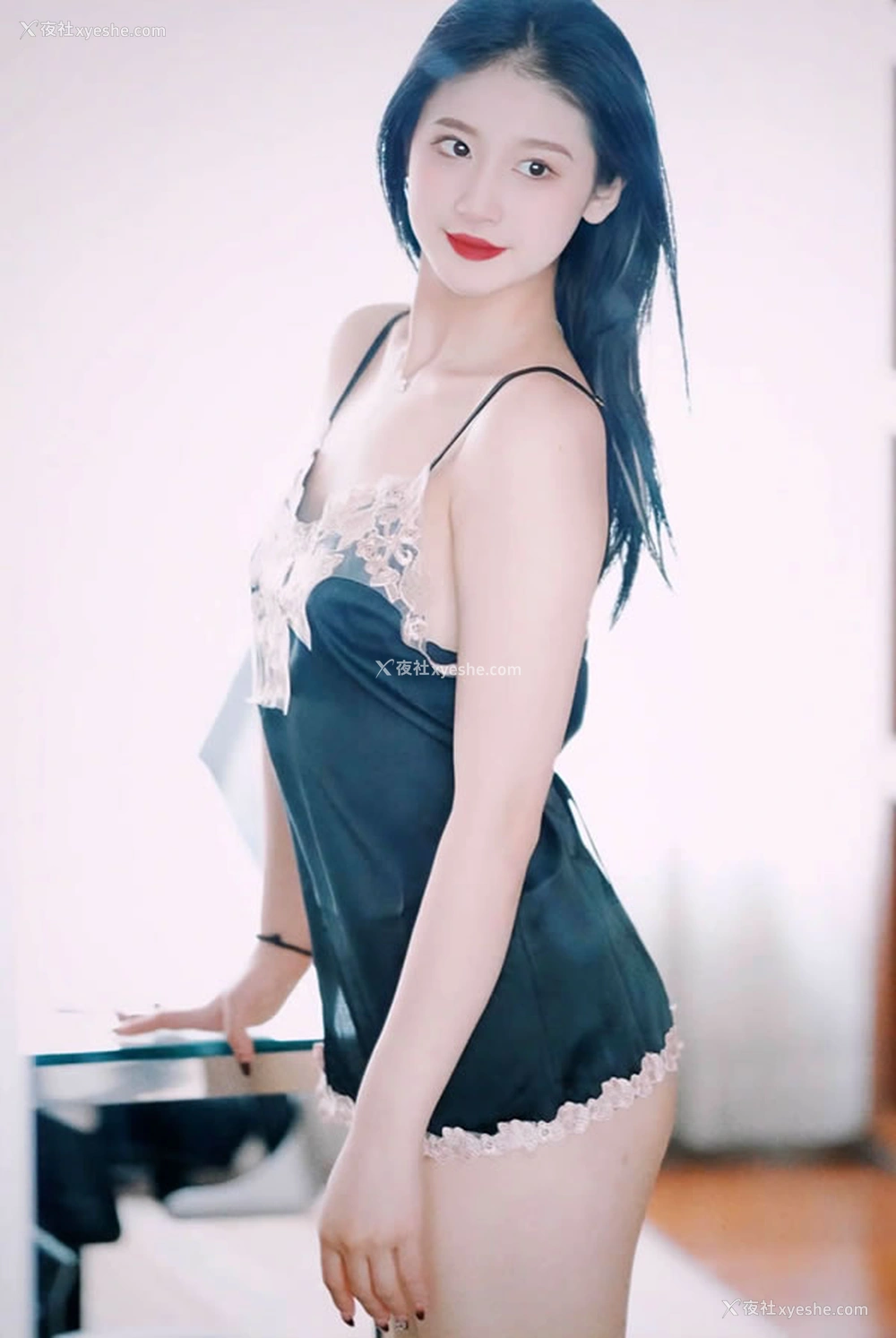 1P - 漂亮女模特彤彤无圣光人体图集