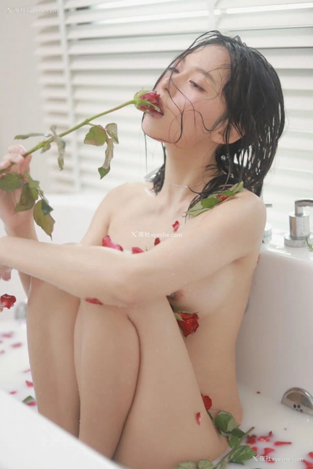 1P - 福利姬-NIMTHARIN 私拍VIP无圣光福利图