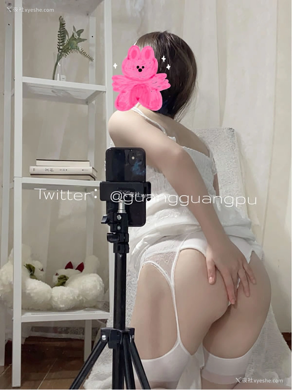 1P - 白虎福利姬@光谱小护士 尺度作品合集