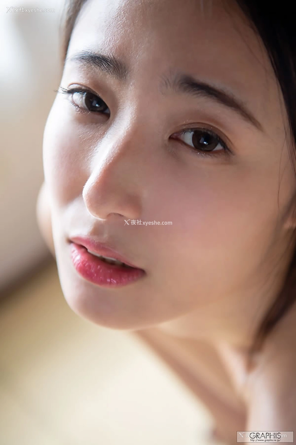 1P - Graphis绝对美女松冈铃无圣光人体套图4