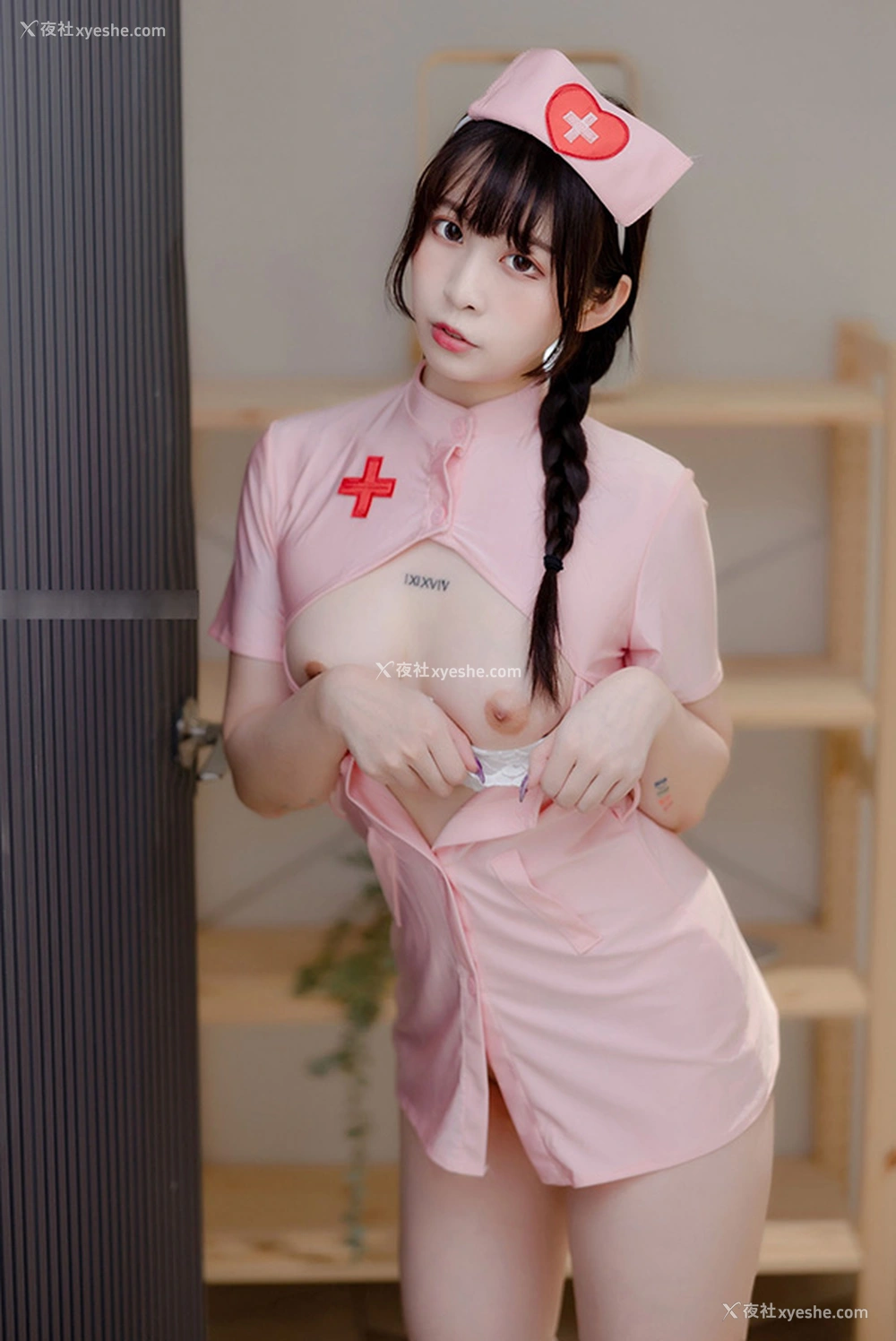1P - 可爱美乳俏护士桃桃无圣光人体图集