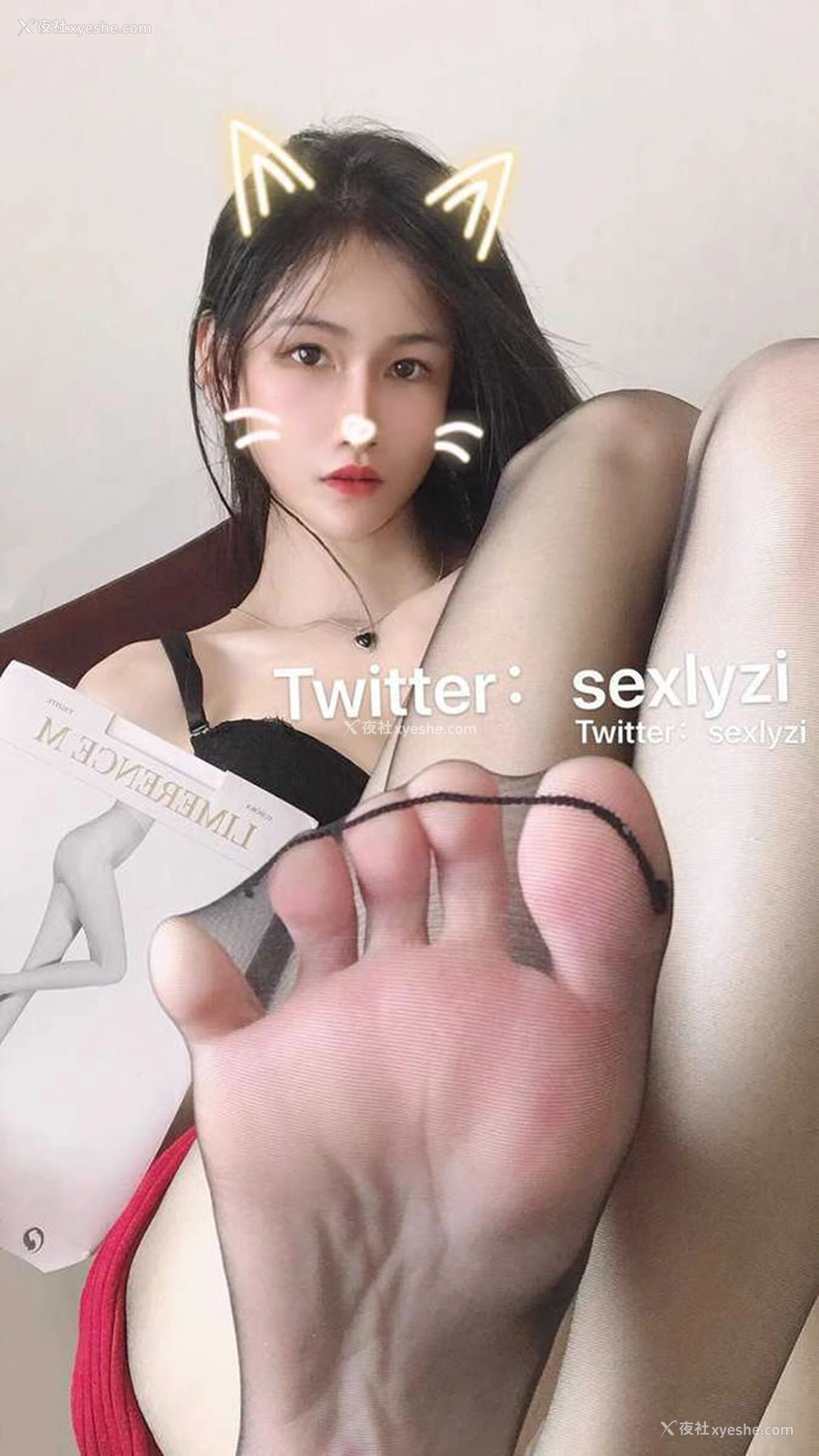 1P - 清纯系网红福利姬@乐儿私拍视图