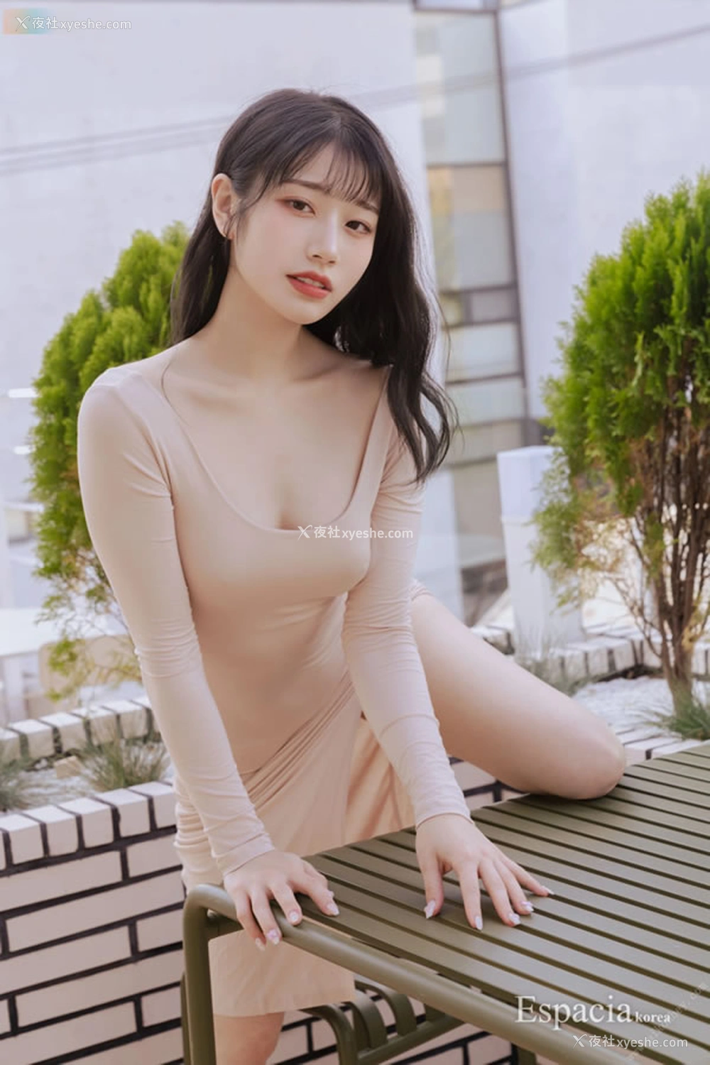 1P - 优雅小姐姐Saika居家长裙无圣光图集