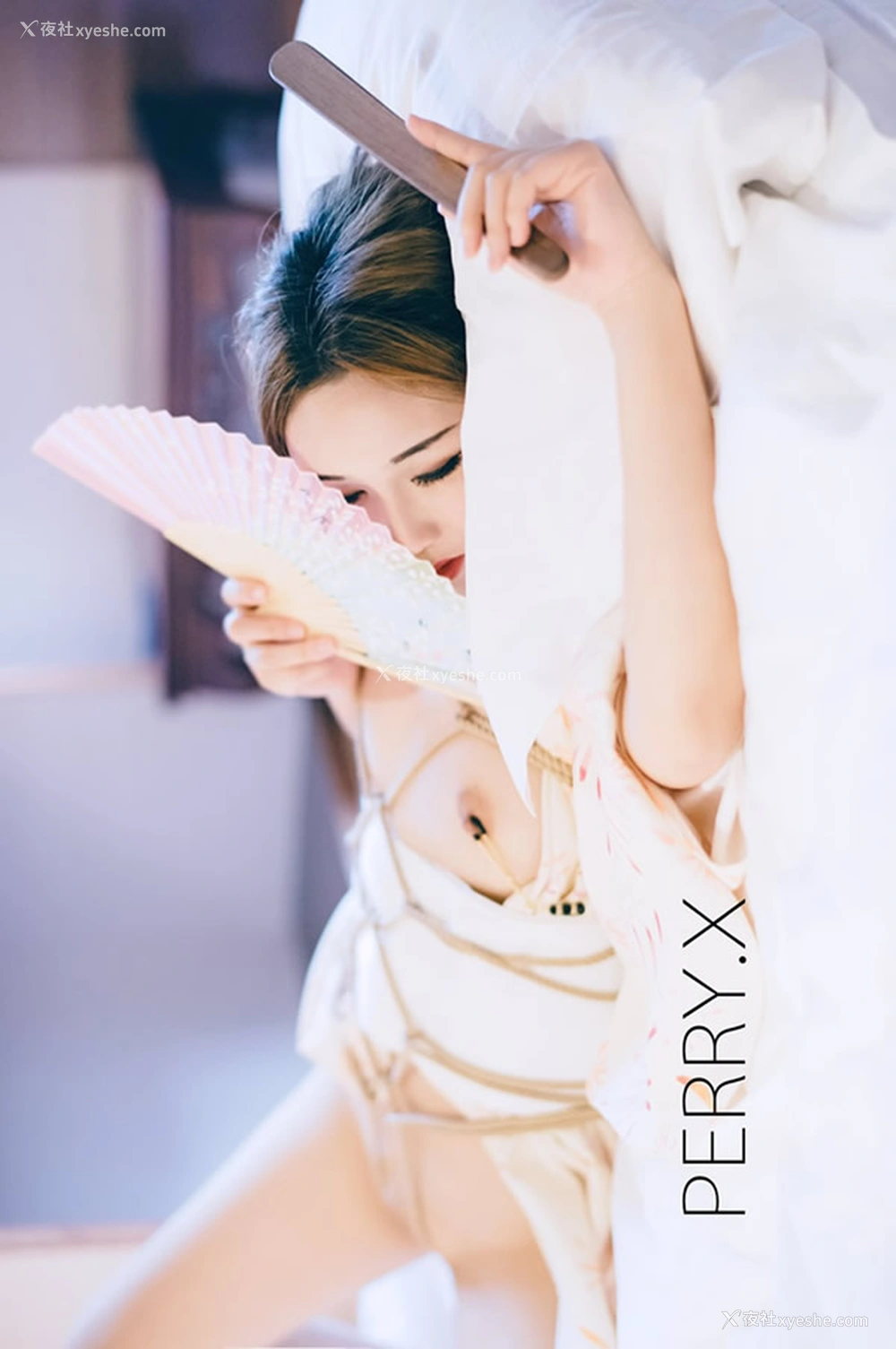 1P - 网红美女卿卿口罩娘无圣光唯美私拍合集