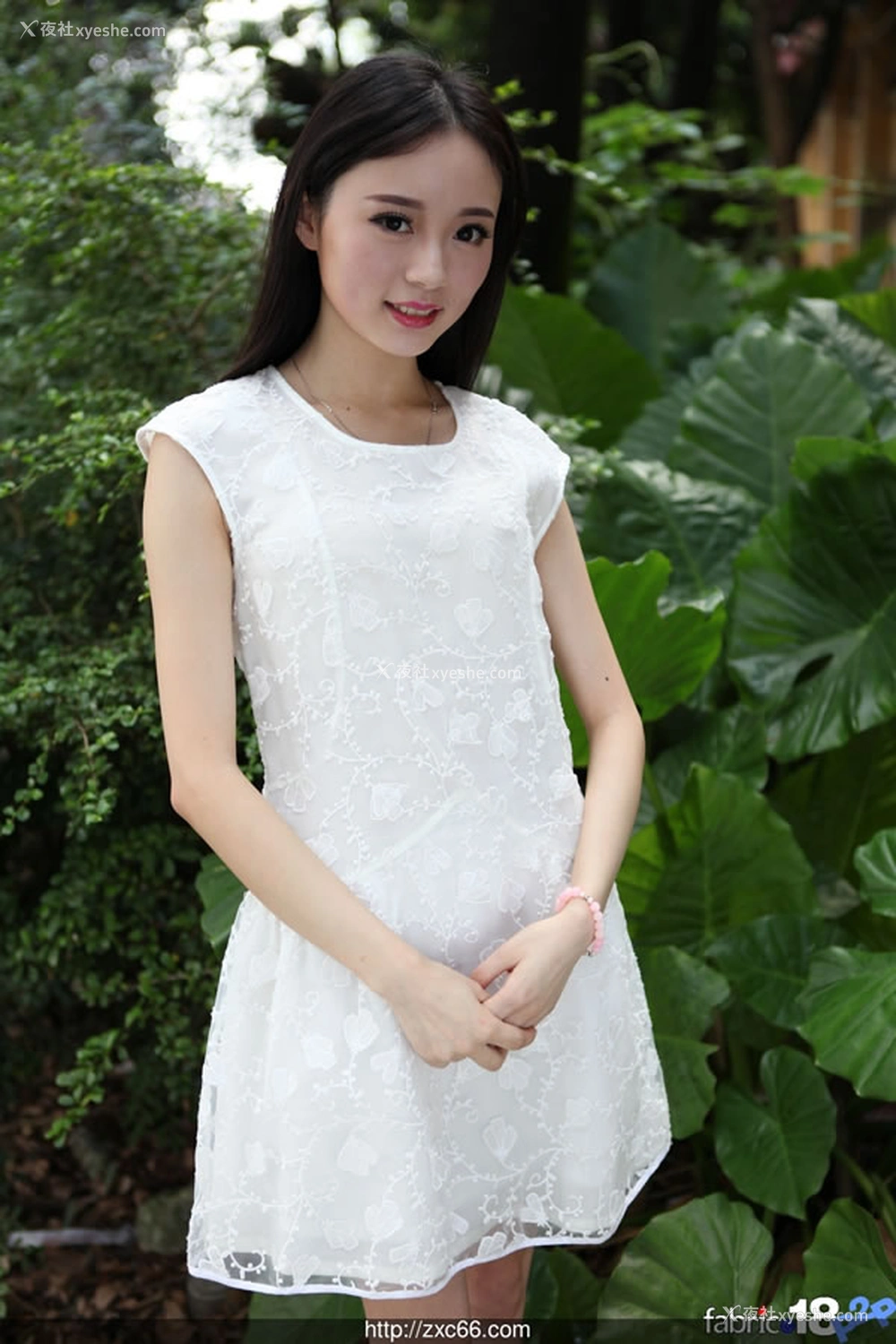 1P - 清新小美女国模景甜神似赵小米无圣光人体写真