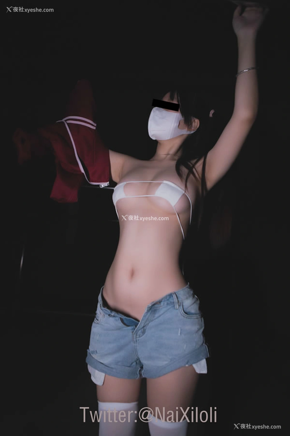 1P - 福利姬狍崽饭 – 酒红色外套深夜露出