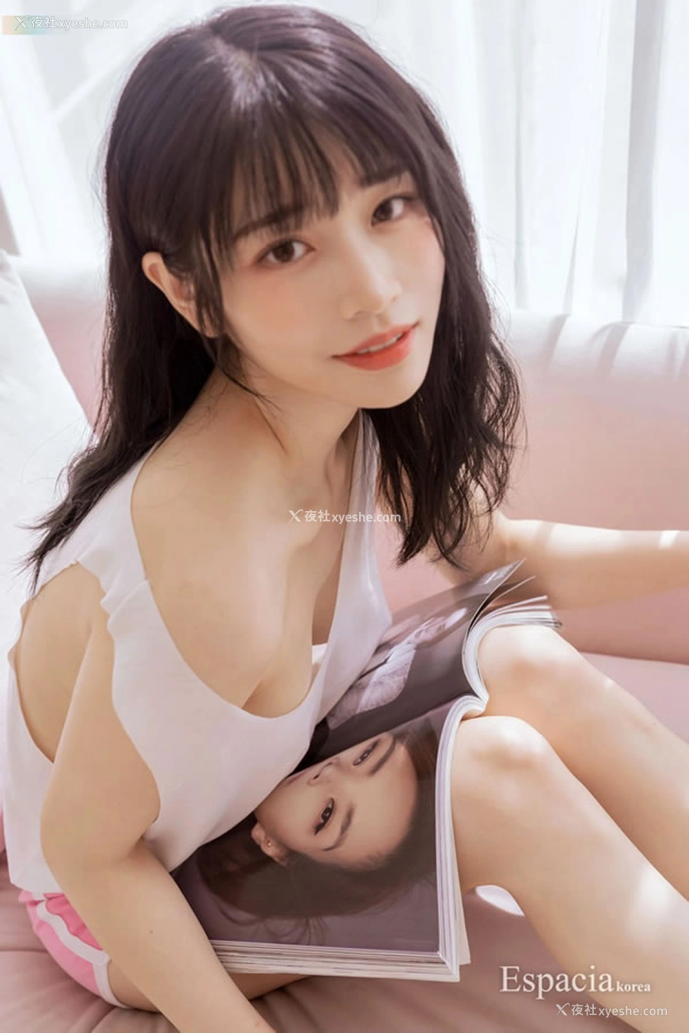 1P - 漂亮小姐姐Saika小背心无圣光人体图集