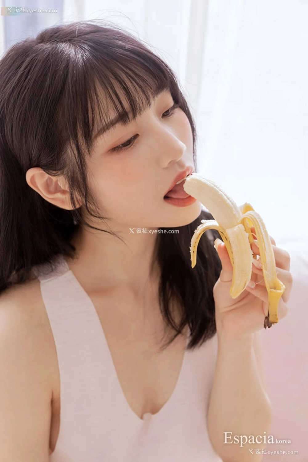 1P - 漂亮小姐姐Saika小背心无圣光人体图集